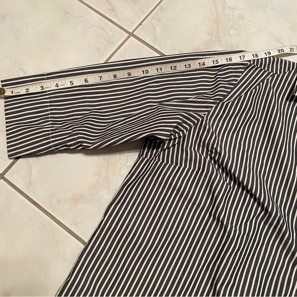 - Women ALC Atlast Classics Gray  and white White Striped Shirt size 1X - Picture 6 of 8